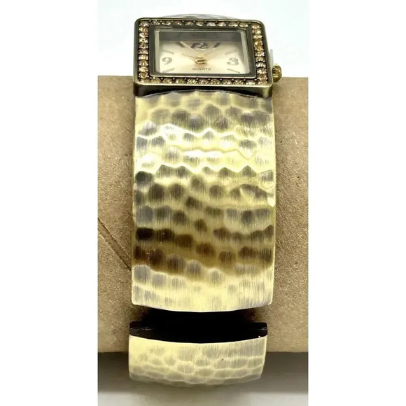 Bronze Tone Hammered Cuff Bracelet Bangle Quartz Women's Watch Needs Battery - Picture 4 of 9